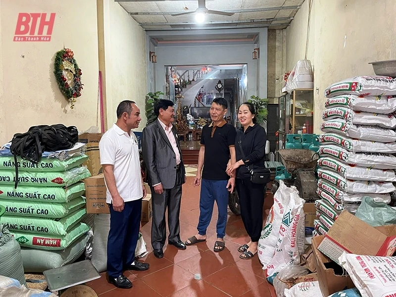 Những bí thư chi bộ, trưởng thôn sống “tốt đời, đẹp đạo”