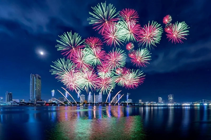 Khai mạc DIFF 2025: Cuộc gặp gỡ Á - Âu trên bầu trời sông Hàn