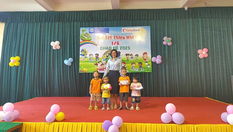 Vui Tết Thiếu nhi ở Làng Trẻ em SOS Thanh Hóa