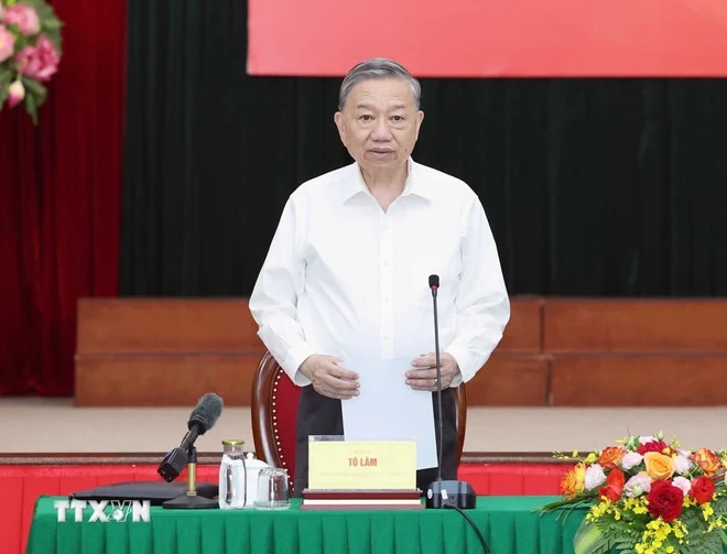 Tinh gọn bộ máy: Bố trí cán bộ tương xứng với yêu cầu phát triển