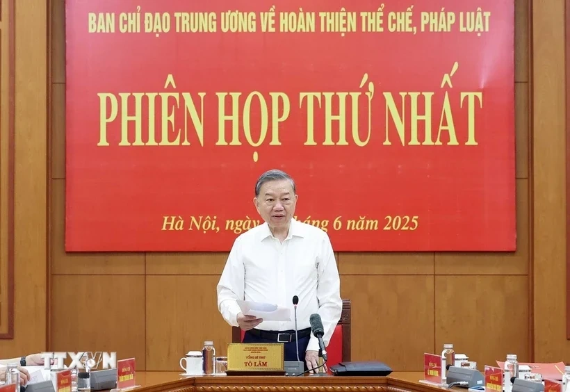 Tổng Bí thư: Hoàn thiện thể chế, pháp luật phải mở đường cho kiến tạo phát triển