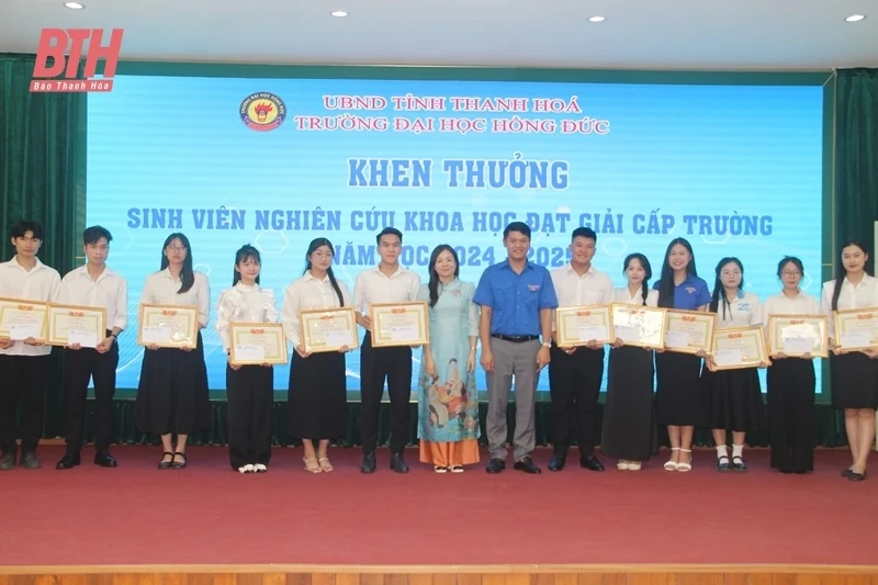 Hội nghị Khoa học Tuổi trẻ sáng tạo và tổng kết hoạt động sinh viên nghiên cứu khoa học năm học 2024-2025