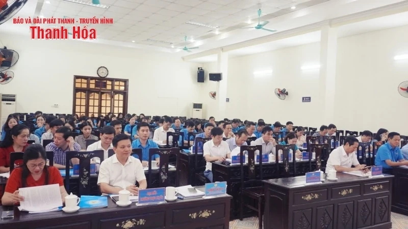 Công bố Quyết định kết thúc hoạt động công đoàn cấp trên trực tiếp cơ sở