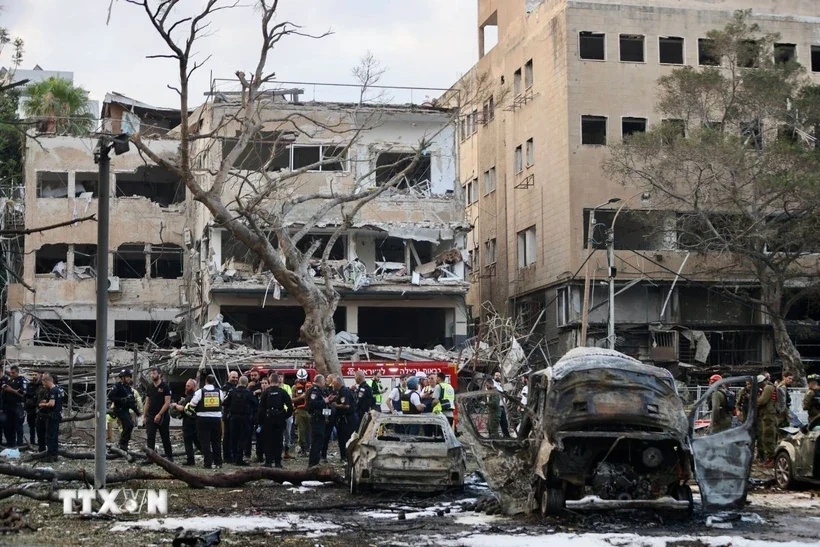 Iran tiến hành đợt tấn công trả đũa thứ 10 nhằm vào Israel