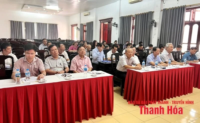 Nhiều đề xuất sâu sắc, thiết thực của đội ngũ trí thức, các nhà khoa học góp ý vào dự thảo báo cáo chính trị
