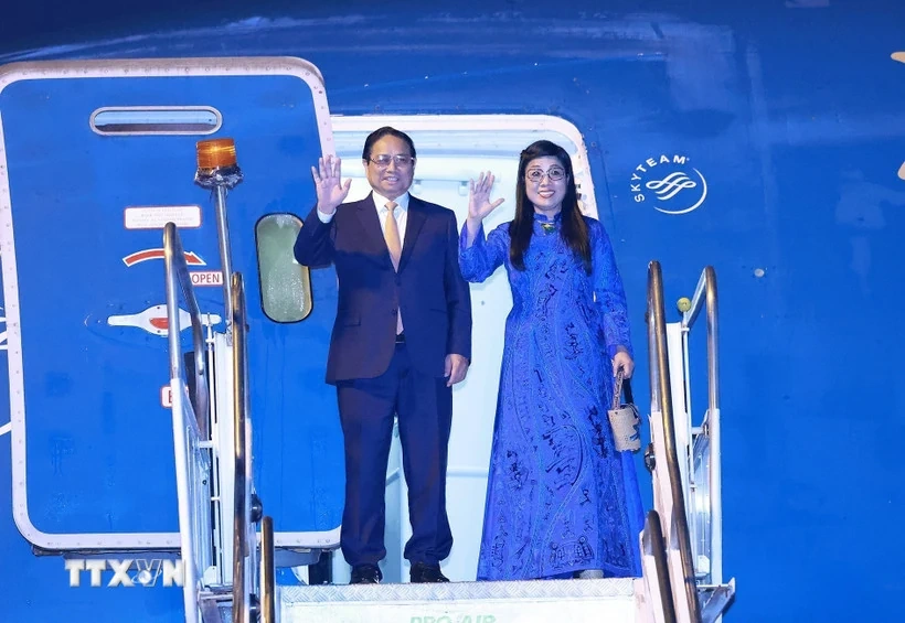 Thủ tướng tới Rio de Janeiro dự Hội nghị BRICS mở rộng và làm việc tại Brazil