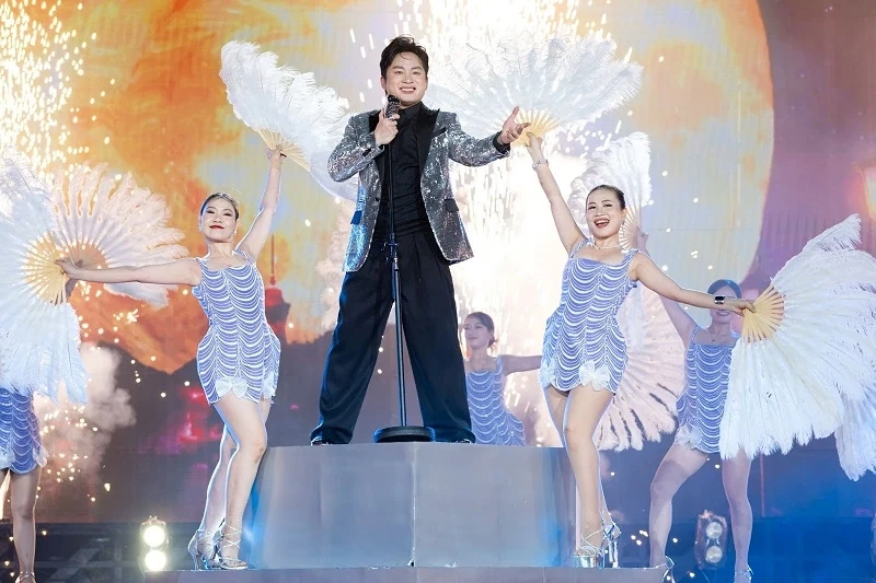 Tùng Dương, Mỹ Tâm, Hương Tràm cùng loạt sao đổ bộ sân khấu chung kết DIFF 2025