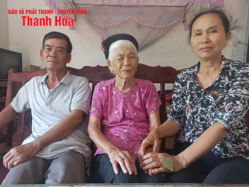 Ký ức của Mẹ (Bài 2): Mẹ chẳng có bức ảnh nào, chúng nó hy sinh cũng chưa tìm được hài cốt...