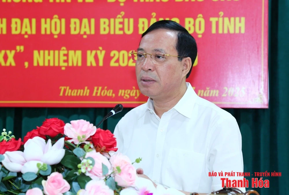 Phó Bí thư Thường trực Tỉnh uỷ Lại Thế Nguyên thăm và nói chuyện với hội viên Câu lạc bộ Hàm Rồng