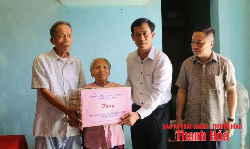 Phó Trưởng Đoàn ĐBQH tỉnh Mai Văn Hải thăm, tặng quà tri ân các gia đình chính sách