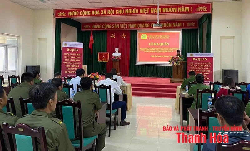 Công an xã Thiết Ống đưa kiến thức pháp luật đến người dân