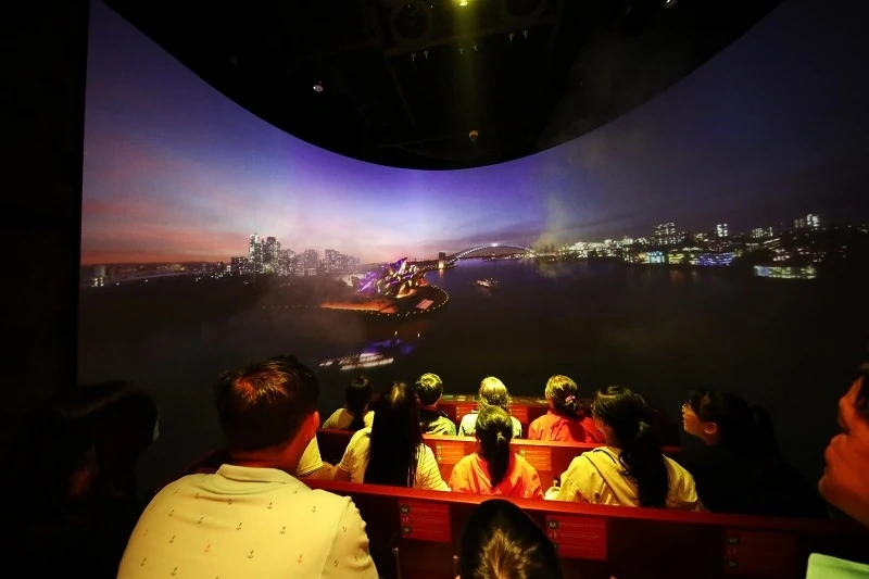 Gần 10 ngàn lượt học sinh giỏi đến Ba Na Hills vui chơi miễn phí