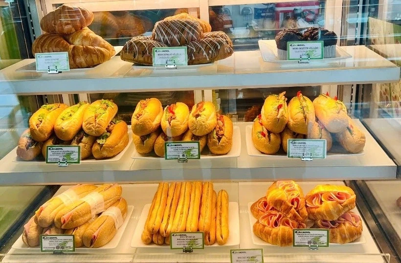 Sân bay Nội Bài lên tiếng về cửa hàng bán chiếc bánh mì 208.000 đồng