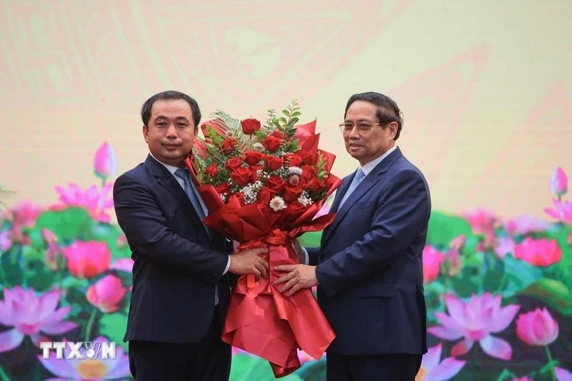 Thủ tướng Chính phủ trao quyết định giao quyền Bộ trưởng Bộ Nông nghiệp và Môi trường