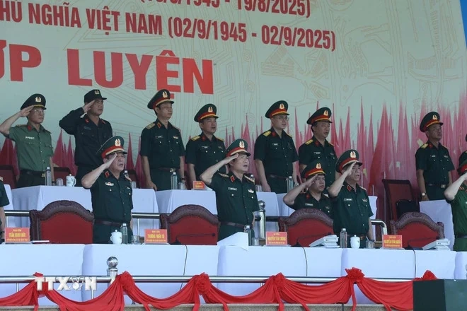 Lần đầu tiên Quân đội, Công an tổng hợp luyện chuẩn bị kỷ niệm 80 năm Quốc khánh