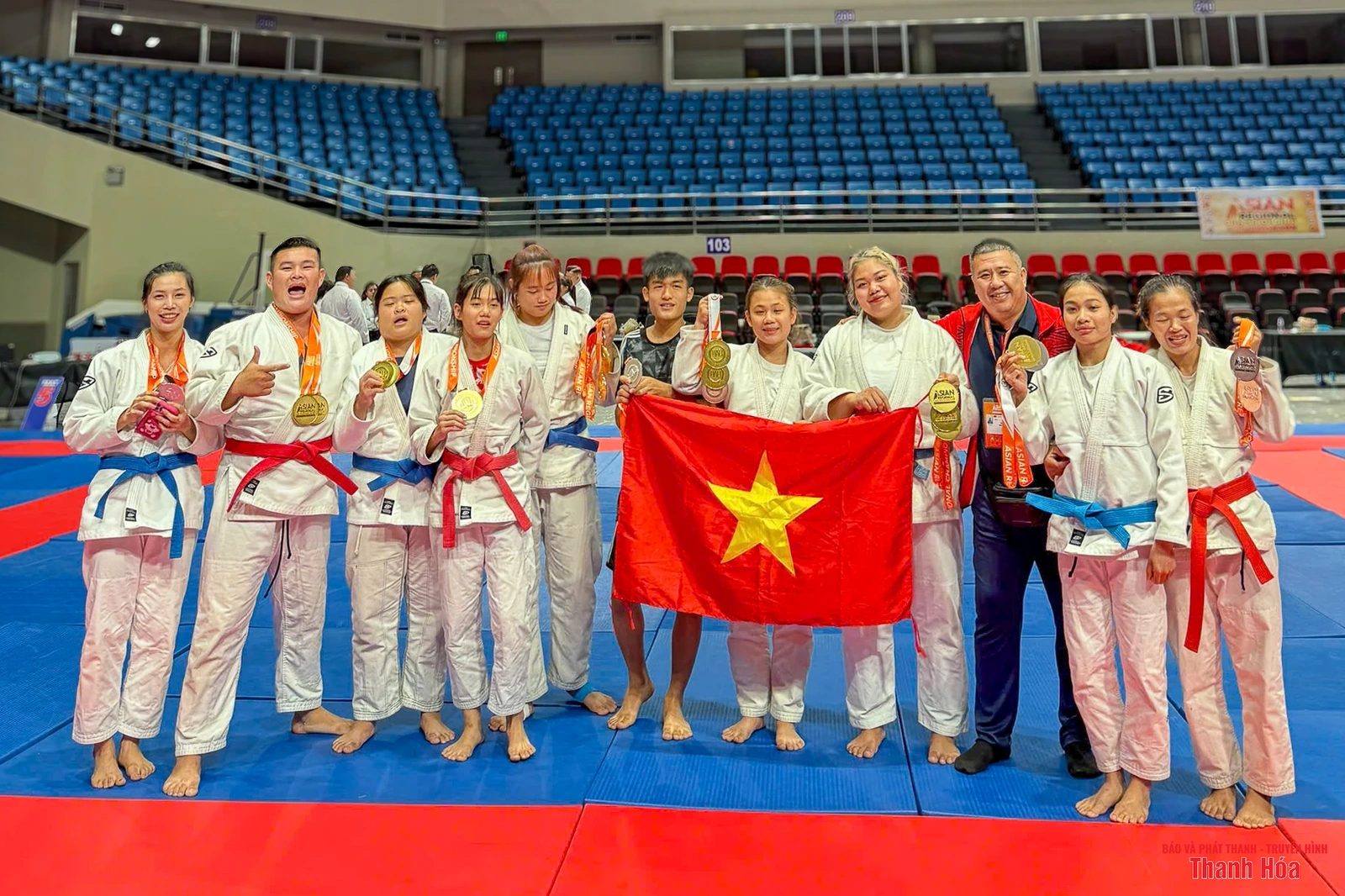 Thanh Trúc và các VĐV Thanh Hóa góp công lớn giúp Jujitsu Việt Nam nhất toàn đoàn giải vô địch Đông Nam Á 2025