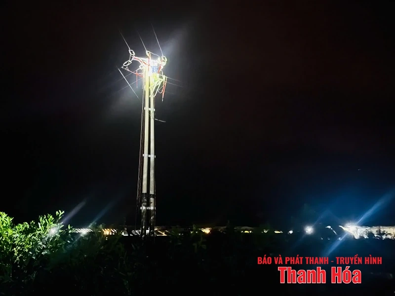 Hình ảnh đẹp của cán bộ, nhân viên ngành điện Thanh Hóa nhìn từ công tác ứng phó với cơn bão số 3