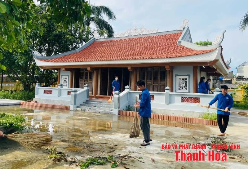 100% đoàn viên thanh niên xã, phường ra quân dọn dẹp vệ sinh sau bão