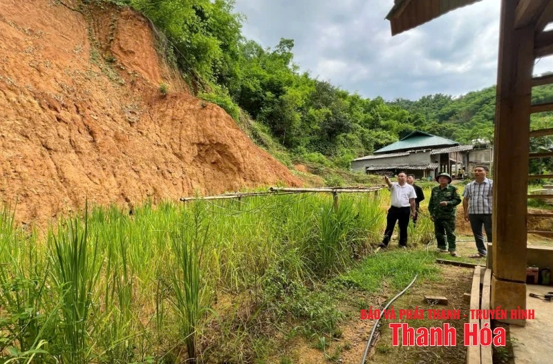 Nguy cơ sạt lở cao, xã biên giới Na Mèo dựng lán tạm, sẵn sàng di dân