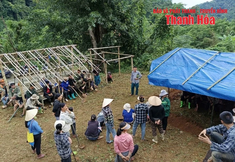 Nguy cơ sạt lở cao, xã biên giới Na Mèo dựng lán tạm, sẵn sàng di dân