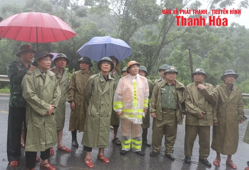 Phó Chủ tịch UBND tỉnh Đầu Thanh Tùng kiểm tra công tác ứng phó với thiên tai do bão số 3
