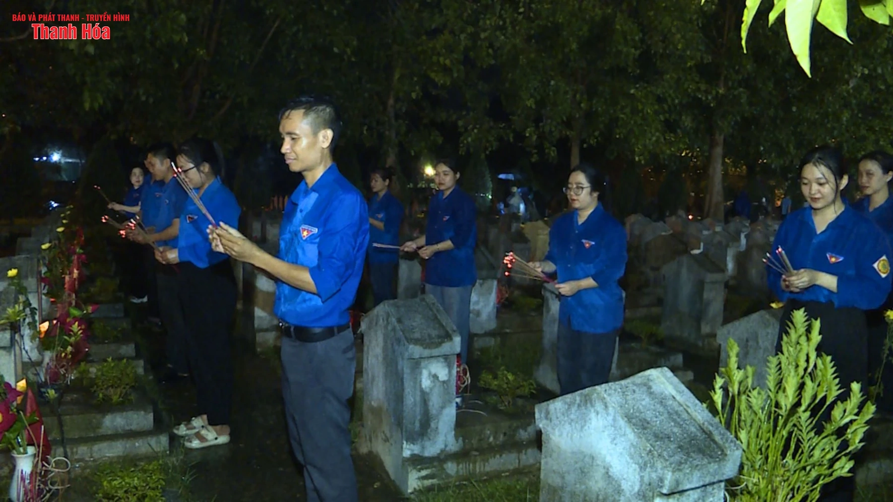 Lễ cầu siêu, thắp nến tri ân các Anh hùng liệt sĩ tại Nghĩa trang liệt sĩ Hàm Rồng