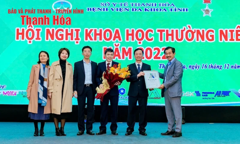 Bệnh viện Đa khoa tỉnh Thanh Hóa nhận giải thưởng Kim cương của Hội Đột quỵ thế giới