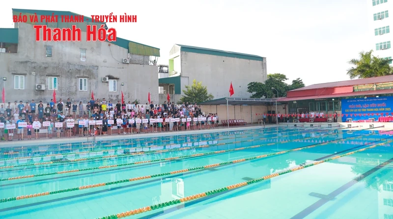 265 vận động viên tham gia Giải bơi, lặn cứu đuối