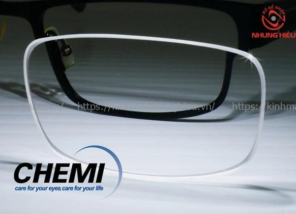 So Sánh Tròng Kính Essilor Và Chemi Mới Nhất 2025