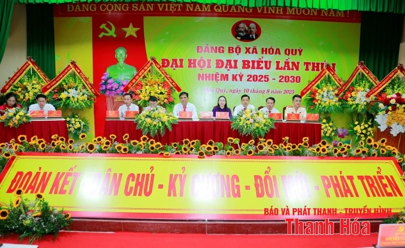 Phó Chủ tịch Thường trực UBND tỉnh Nguyễn Văn Thi dự Đại hội đại biểu Đảng bộ xã Hóa Quỳ