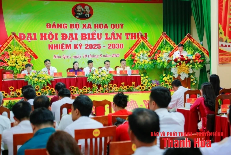 Phó Chủ tịch Thường trực UBND tỉnh Nguyễn Văn Thi dự Đại hội đại biểu Đảng bộ xã Hóa Quỳ