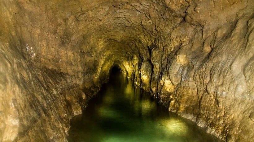 Iran: Kênh đào ngầm 2.500 năm tuổi vẫn chảy giữa hạn hán khốc liệt