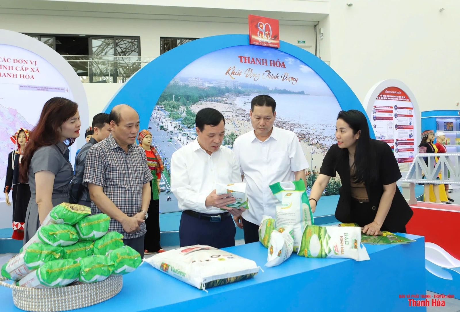 Phó Bí thư Thường trực Tỉnh ủy Lại Thế Nguyên kiểm tra công tác chuẩn bị trưng bày thành tựu kinh tế - xã hội của tỉnh Thanh Hóa tại Trung tâm Hội chợ Triển lãm Quốc gia