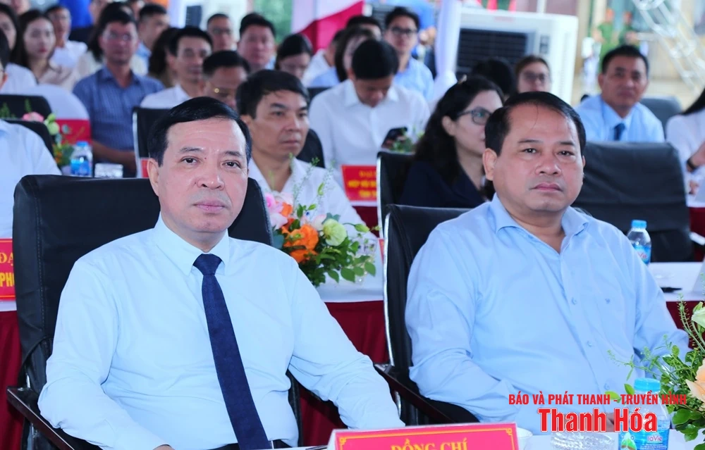 Khánh thành Nhà máy sản xuất lốp ô tô Radial