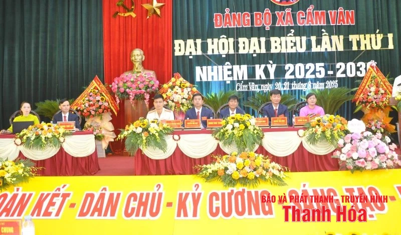 Phát huy tinh thần đoàn kết, xây dựng xã Cẩm Vân phát triển nhanh, bền vững