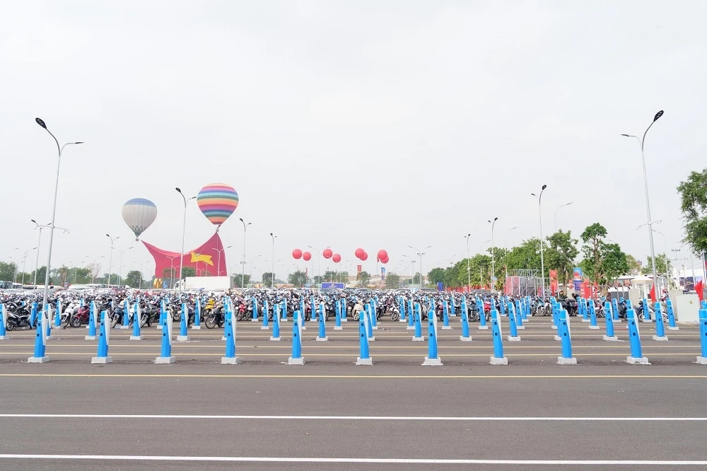 Đón gần 1,2 triệu lượt khách sau 3 ngày mở cửa: Trung tâm Triển lãm Việt Nam “gây sốt” với tiêu chuẩn vận hành chuyên nghiệp