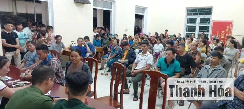 Xã biên giới Trung Lý trao quà Tết Độc lập cho bà con Nhân dân