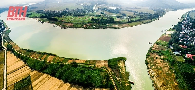 Huyền tích bên dòng sông Lèn