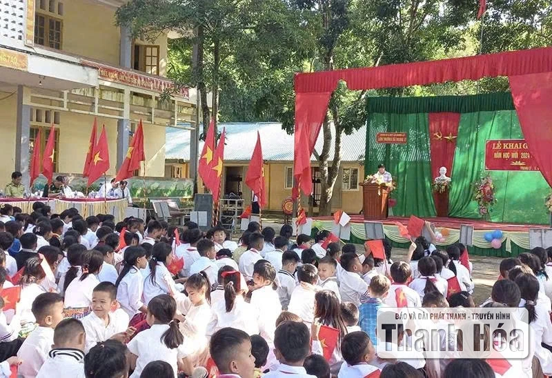 Thầm lặng ươm mầm xanh biên giới