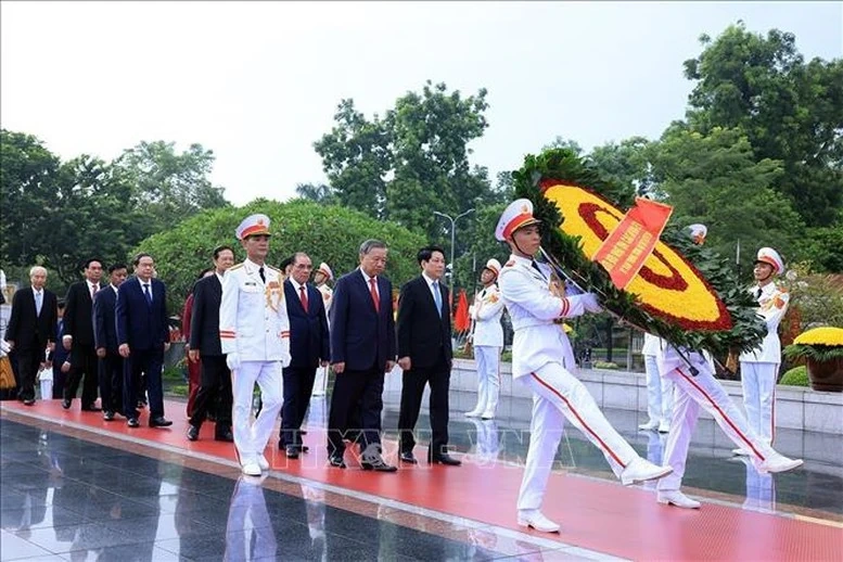 80 năm Quốc khánh: Lãnh đạo Đảng, Nhà nước vào Lăng viếng Chủ tịch Hồ Chí Minh