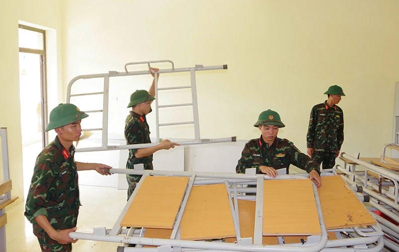 Bộ CHQS tỉnh Thanh Hóa hỗ trợ xã Yên Nhân khắc phục hậu quả bão số 5