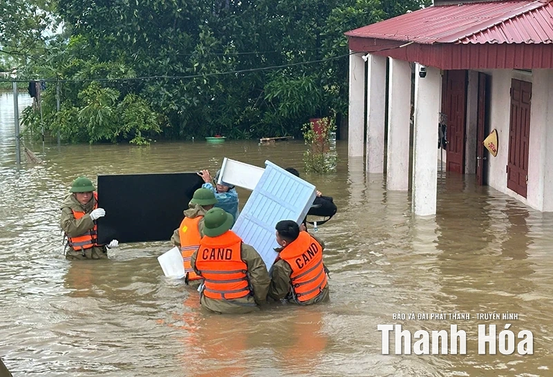 Bất chấp hiểm nguy, cứu người, cứu tài sản