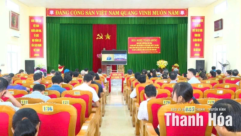 Trị “bệnh” lười học tập, nghiên cứu nghị quyết trong cán bộ, đảng viên (Bài 2): “Không có lý luận thì lúng túng như nhắm mắt mà đi”