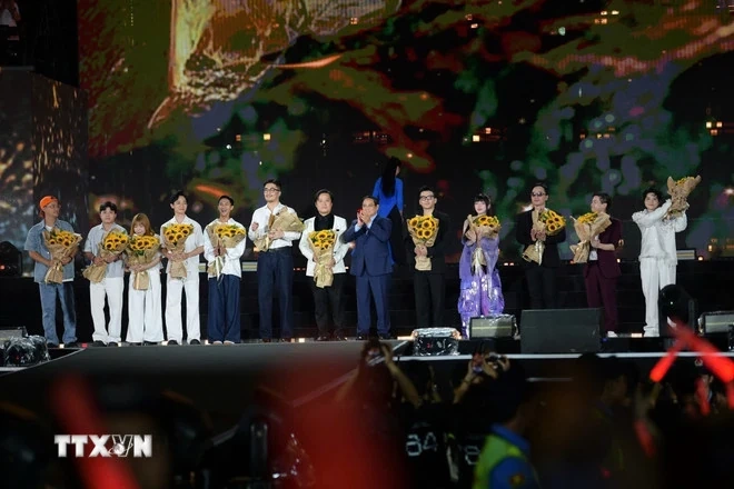 Thủ tướng Phạm Minh Chính dự đại nhạc hội “V Fest - Vietnam Today”