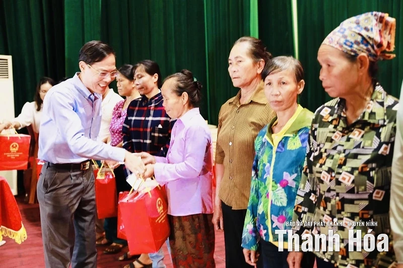 Đoàn đại biểu Quốc hội tỉnh tiếp xúc cử tri tại xã Như Thanh