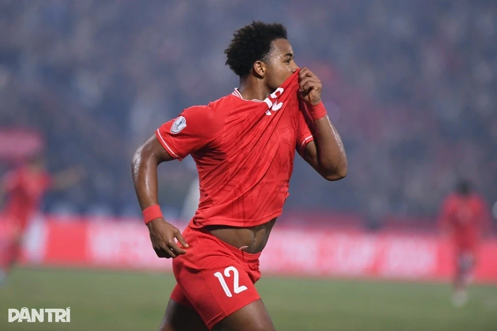 Đình Trọng rộng cửa trở lại tuyển Việt Nam; Barca bám sát Real Madrid