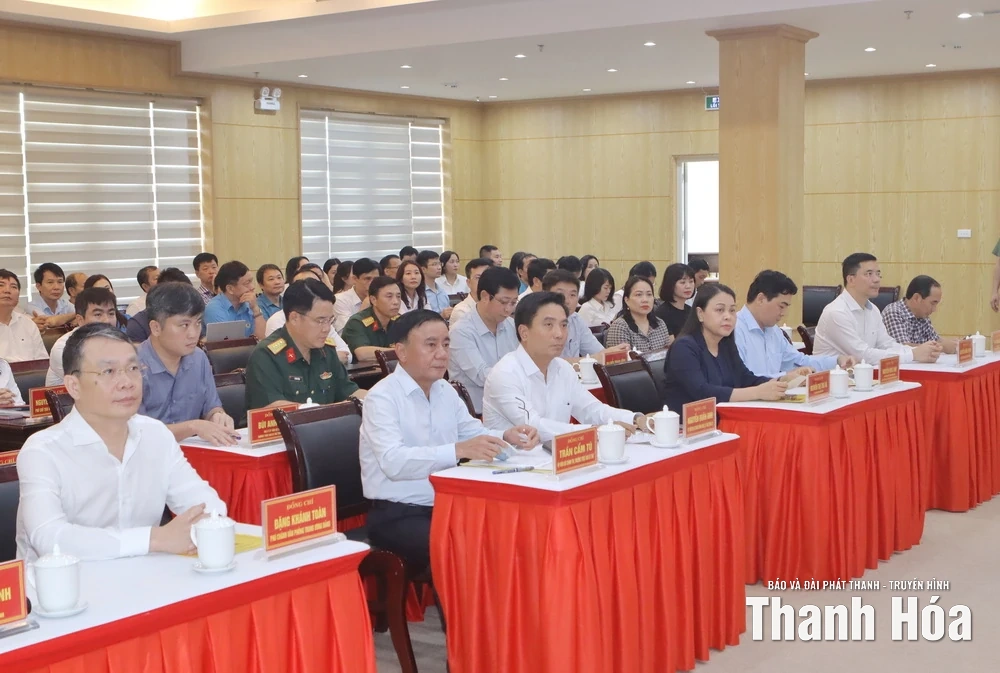 Thường trực Ban Bí thư Trần Cẩm Tú thăm hỏi, động viên Đảng bộ, chính quyền, Nhân dân tỉnh Thanh Hóa khắc phục hậu quả bão số 10