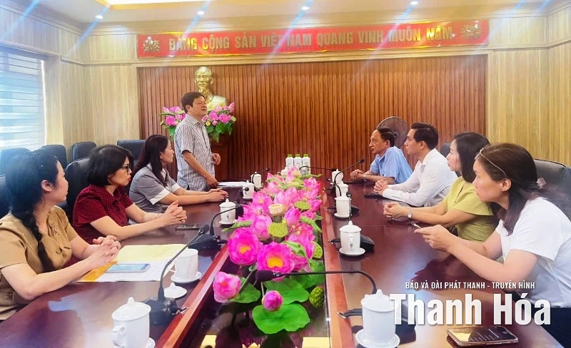 Ủy ban MTTQ tỉnh tiếp nhận ủng hộ khắc phục hậu quả mưa lũ