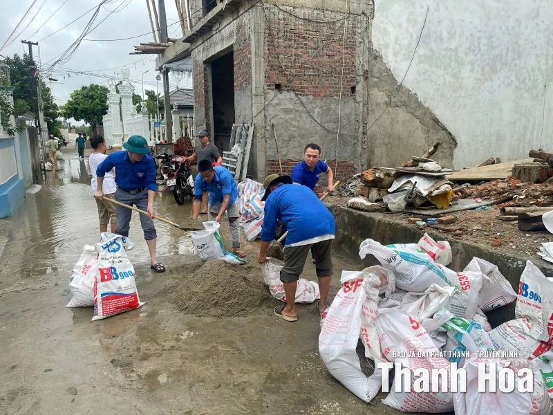 Tuổi trẻ chung tay sẻ chia, hỗ trợ cùng bà con vùng bão lũ