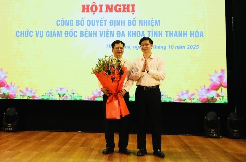 Công bố quyết định bổ nhiệm Giám đốc Bệnh viện Đa khoa tỉnh Thanh Hóa